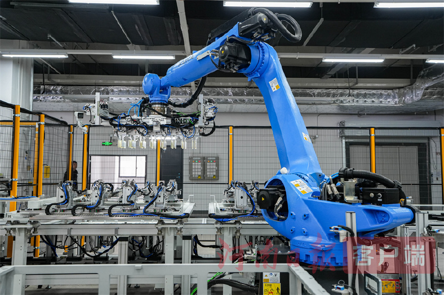 富士康在航空港打造全球首個“儲能燈塔工廠”，儲能項目邁向量產新階段